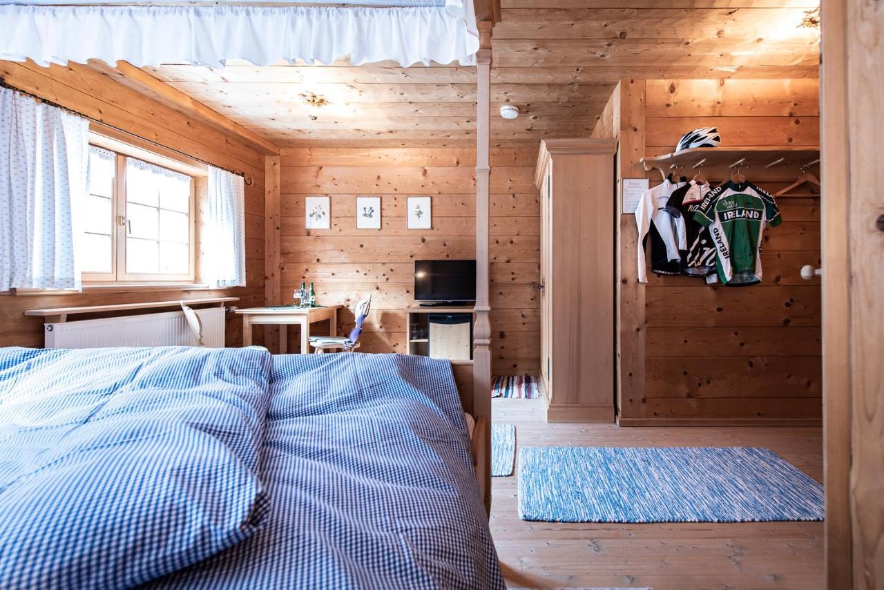 Gaemsle Hotel, Wirtshaus & Mehr Schoppernau Extérieur photo